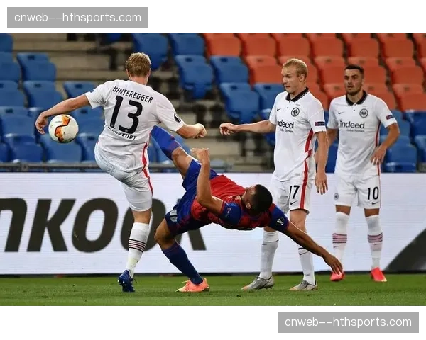 朗斯1-1战平里昂，双方各取一分对欧战席位帮助有限